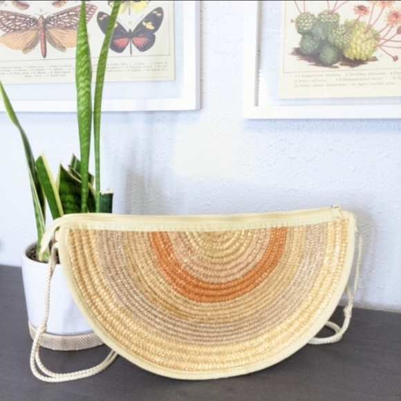 Vintage staw rattan purse over the shoulder, neutral vacation, island resort - Picture 1 of 9